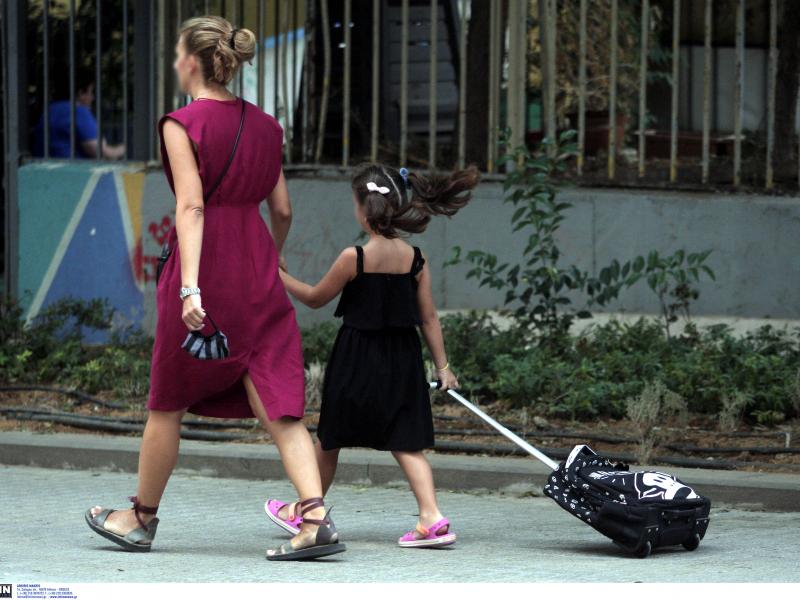 Σχολεία: Διευκρινίσεις προς διαζευγμένους γονείς για εγγραφές-φοίτηση μαθητών (Εγκύκλιος)