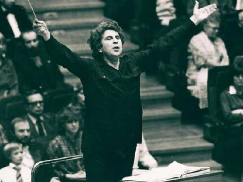 mikis theodorakis photo germanikos typos