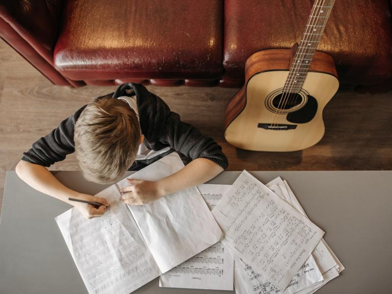 Μουσικά σχολεία: Εναρξη Α' φάσης επιμόρφωσης εκπαιδευτικών μουσικών ειδικοτήτων