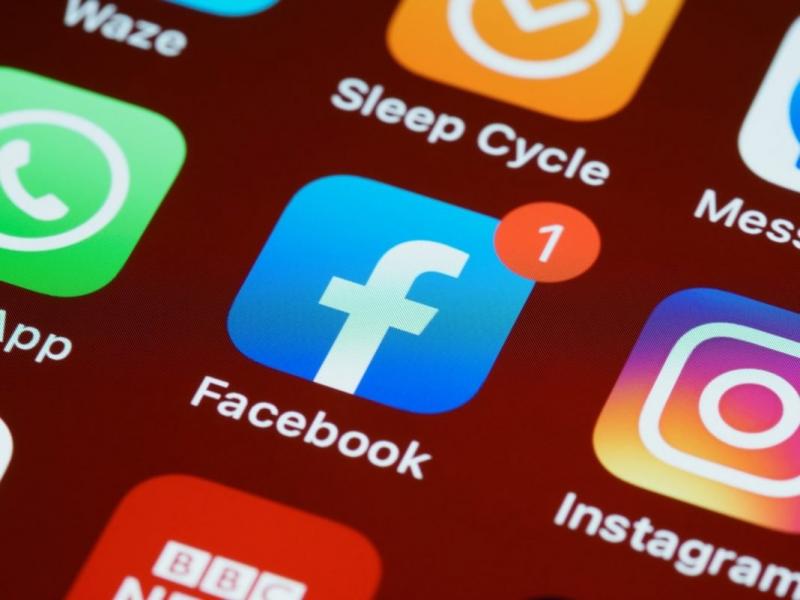 Γιατί έπεσαν Facebook, Instagram και Whatsapp – Η πρώτη αιτιολόγηση από την εταιρεία