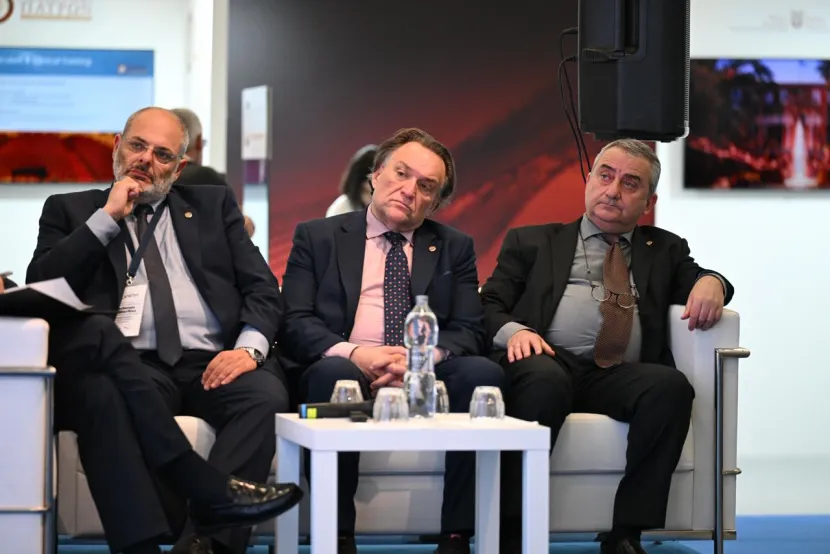 AU S-Bar: Το 54% των φοιτητών του Αριστοτελείου ζητά καθοδήγηση για την ΑΙ