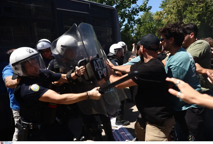 Ένταση με ΜΑΤ και δακρυγόνα