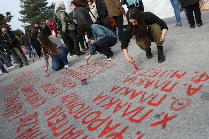 Συγκέντρωση στη δίκη για τα Τέμπη