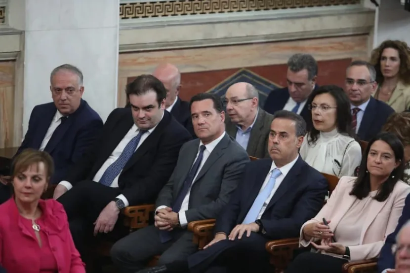 ΕΚΠΑ: Τελετή για Γιάννη Στουρνάρα