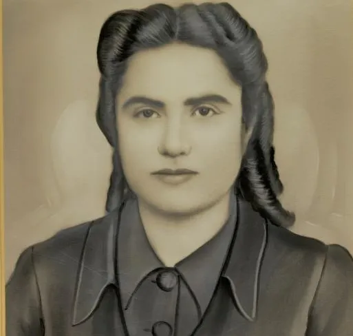 Αθηνά Χατζηεσμέρ