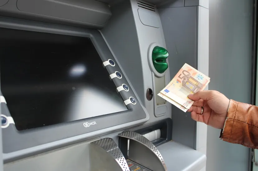 Έκτακτο επίδομα 400€ σε επιστήμονες: Ποιοι το δικαιούνται