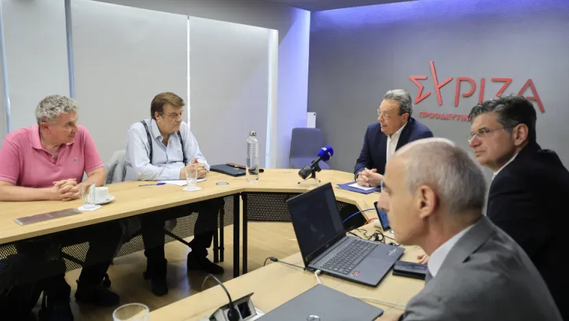 Ο Σωκράτης Φάμελλος σε συνάντηση με την ΟΛΜΕ