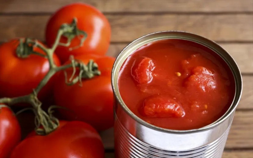 ntomates-saltsa