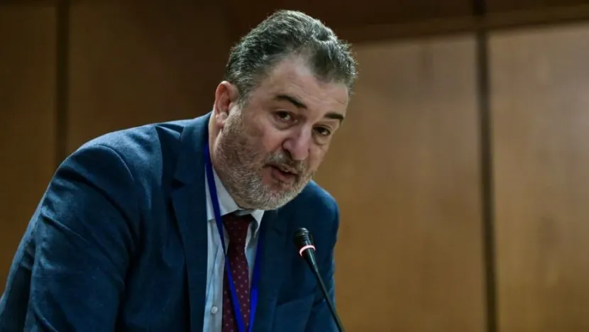 Κώστας Παπαδάκης
