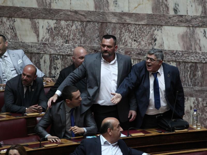 ΟΙΕΛΕ: Πατάξτε τους παραχαράκτες της Ιστορίας που αποθεώνονται από τη Χρυσή Αυγή