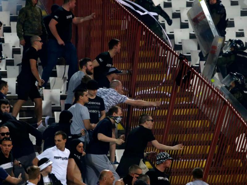 Agria Epeisodia Sto Ery8ros Asteras Partizan Xaropaleyei 29xronos Binteo Alfavita