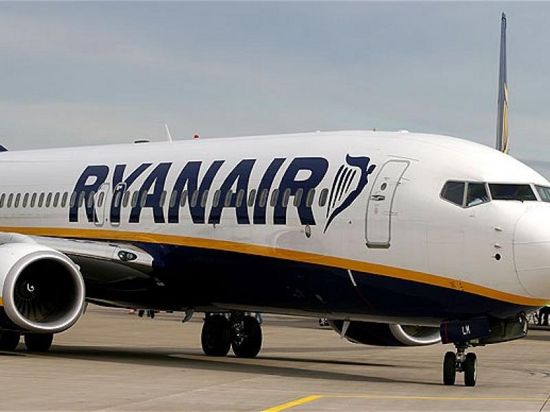 «Βόμβα» από τη Ryanair: Κλείνει τη βάση της στην Αθήνα για τον χειμώνα