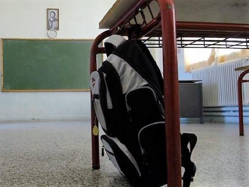 Σοκάρουν ιστορίες μαθητών: 7χρονος σταμάτησε να πηγαίνει σχολείο γιατί ήταν χωρίς παπούτσια και με σκισμένα ρούχα