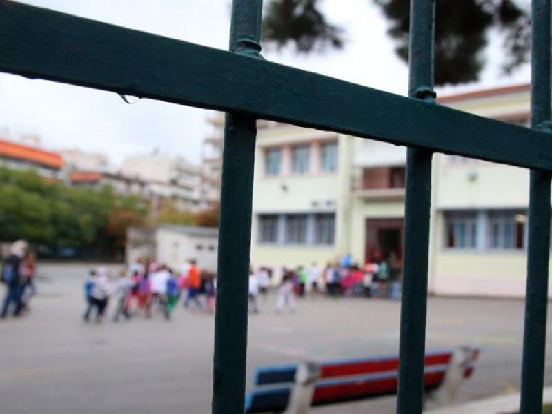«Με βάραγε σε όλο μου το σώμα»: Ο 11χρονος μαθητής μιλά για τον ξυλοδαρμό του από ακροδεξιό γονέα