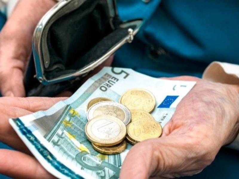 Της έδωσαν κατά λάθος λεφτά και της τα κρατούν από τη σύνταξη: «Παρεξηγήθηκαν που τους έβγαλα στα κανάλια»