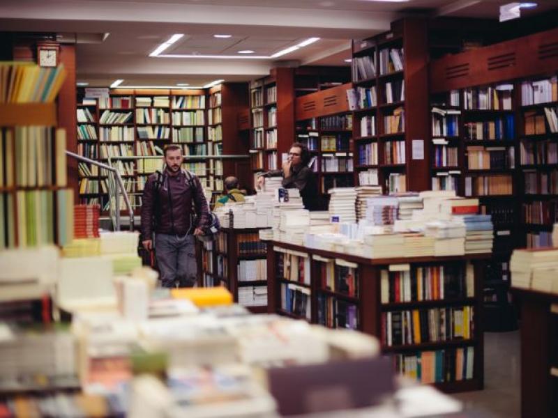 Βιβλία ΟΑΕΔ: Η λίστα με τα βιβλιοπωλεία που μπορείτε να εξαργυρώστε το voucher