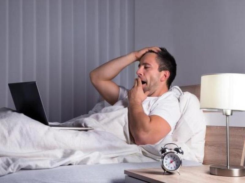 Έρευνα: Αυτές είναι οι επικίνδυνες συνήθειες ύπνου που αυξάνουν τον κίνδυνο άνοιας
