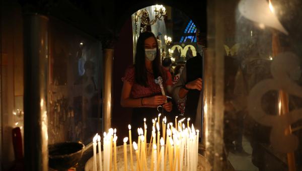 ekklisia lampada pasxa