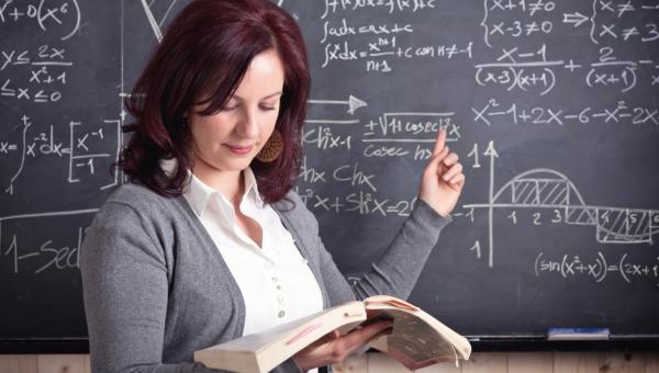 εκπαιδευτικός 1.jpg