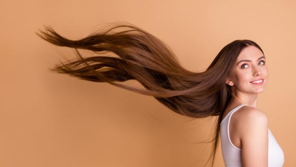 Μακριά μαλλιά