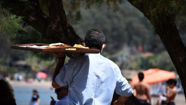 Εργασία στην τουριστική βιομηχανία