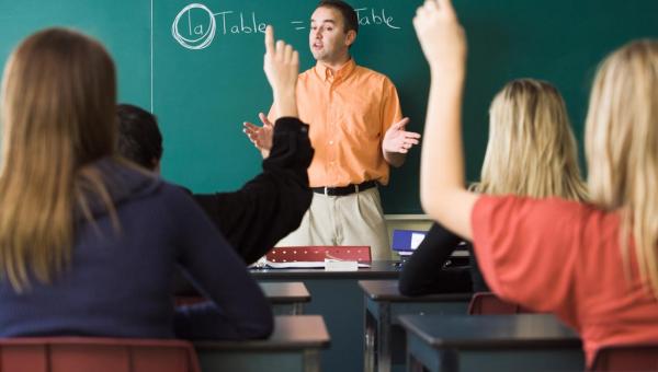 εκπαιδευτικοι