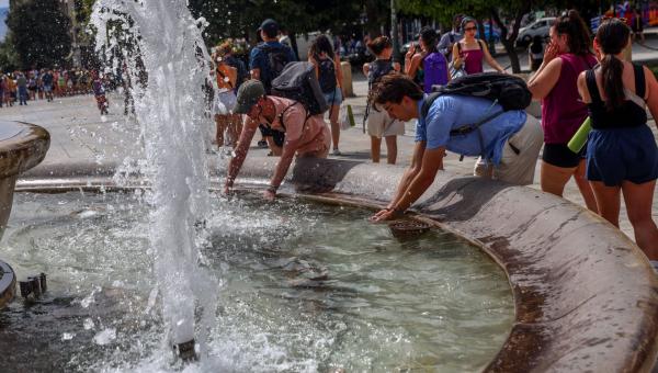 καύσωνας λόγω καλοκαιριου