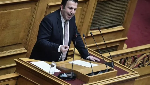 Στέφανος Παραστατίδης