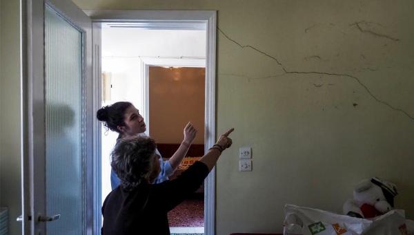 Ρωγμές σε σχολείο από σεισμό