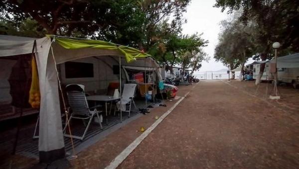 Κάμπινγκ στη Φοινικούντα