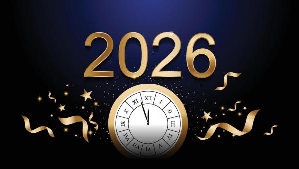 Εικόνα με το 2026 σε χρυσά γράμματα και από κάτω ρολόι με δείκτες