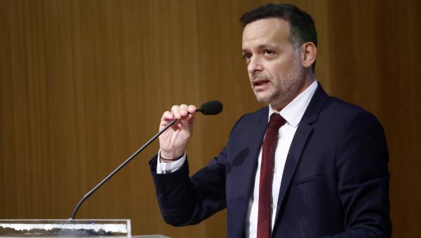 Ο δήμαρχος της Αθήνας, Χάρης Δούκας