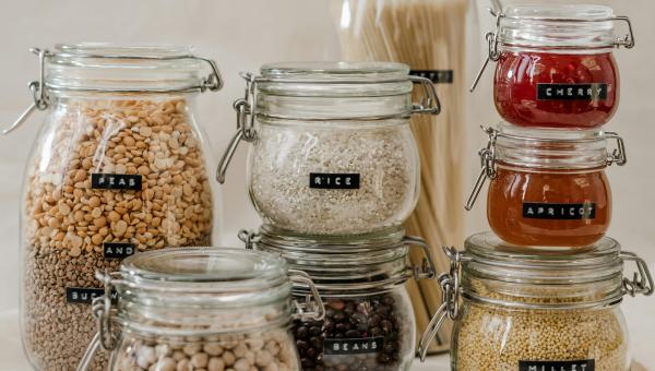 Γυάλινα βαζάκια