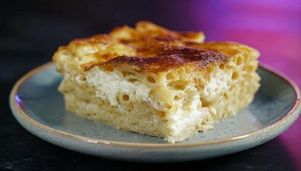 Μακαρονόπιτα