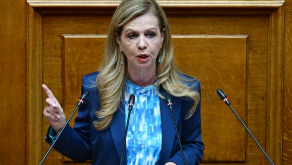 Μερόπη Τζούφη