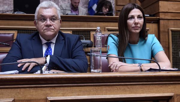 η υπουργός Παιδείας Σοφία Ζαχαράκη και ο υφυπουργός Παιδείας, Νίκος Παπαϊωάννου