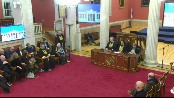 ΛΑΜΠΡΙΝΟΣ 2.