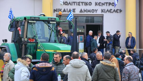 Αγρότες στη Νίκαια Λάρισας