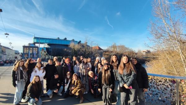 Βιέννη: «Άρωμα Ευρώπης» για μαθητές του 2ου Γενικού Λυκείου Αλιβερίου και του ΓΕΛ Αυλωναρίου