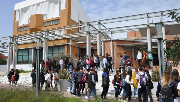 φοιτητές στο Πολυτεχνείο Κρήτης