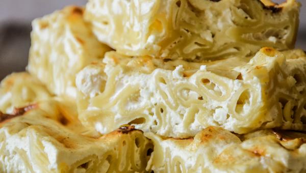 μακαρονοτυρόπιτα