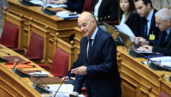 ο Υπουργός Εθνικής Άμυνας Νίκος Δένδιας στη Βουλή