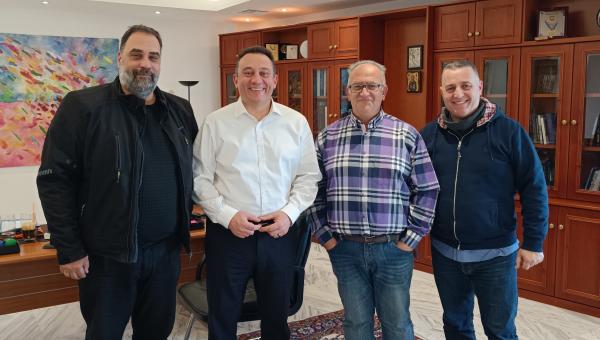 Συνάντηση Κωνσταντίνου Βλάση με Ενιαίο Γονέων