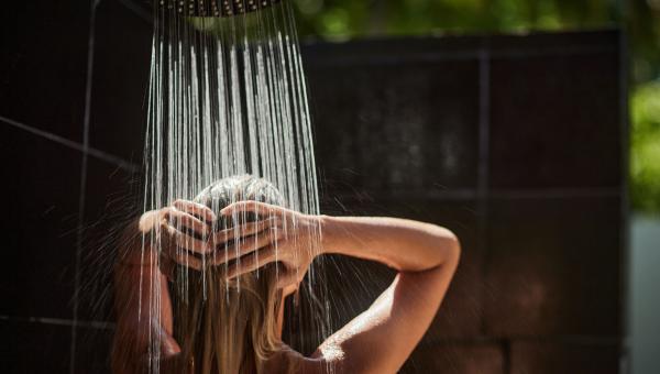 Μπάνιο με κρύο νερό