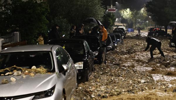 Πλημμύρα στην Άνω Γλυφάδα