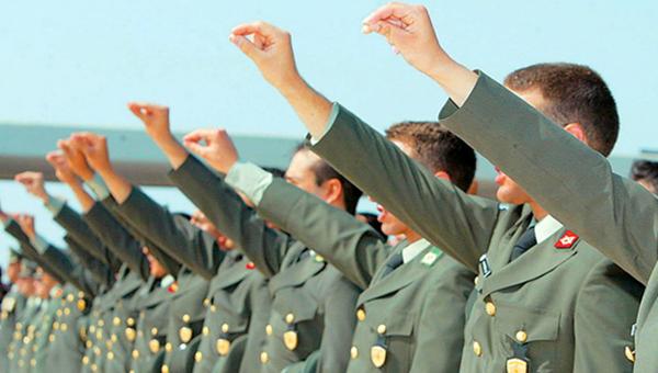 στρατιωτικές σχολές