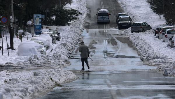χιονισμένος δρόμος