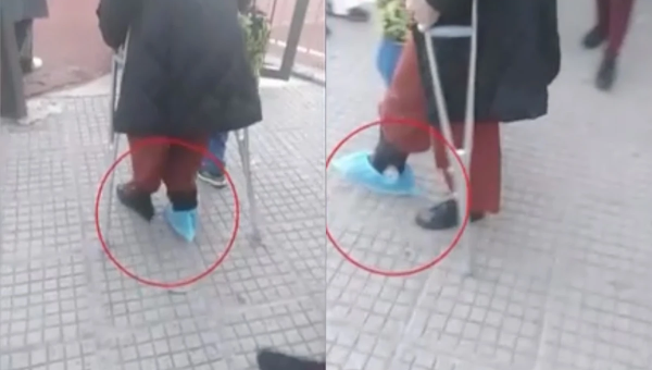 Νηπιαγωγός με πατερίτσες