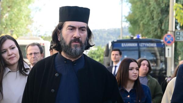 Ένοχος ο πατέρας Αντώνιος στο δικαστήριο