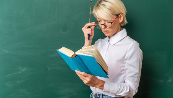 πίνακες εκπαιδευτικών